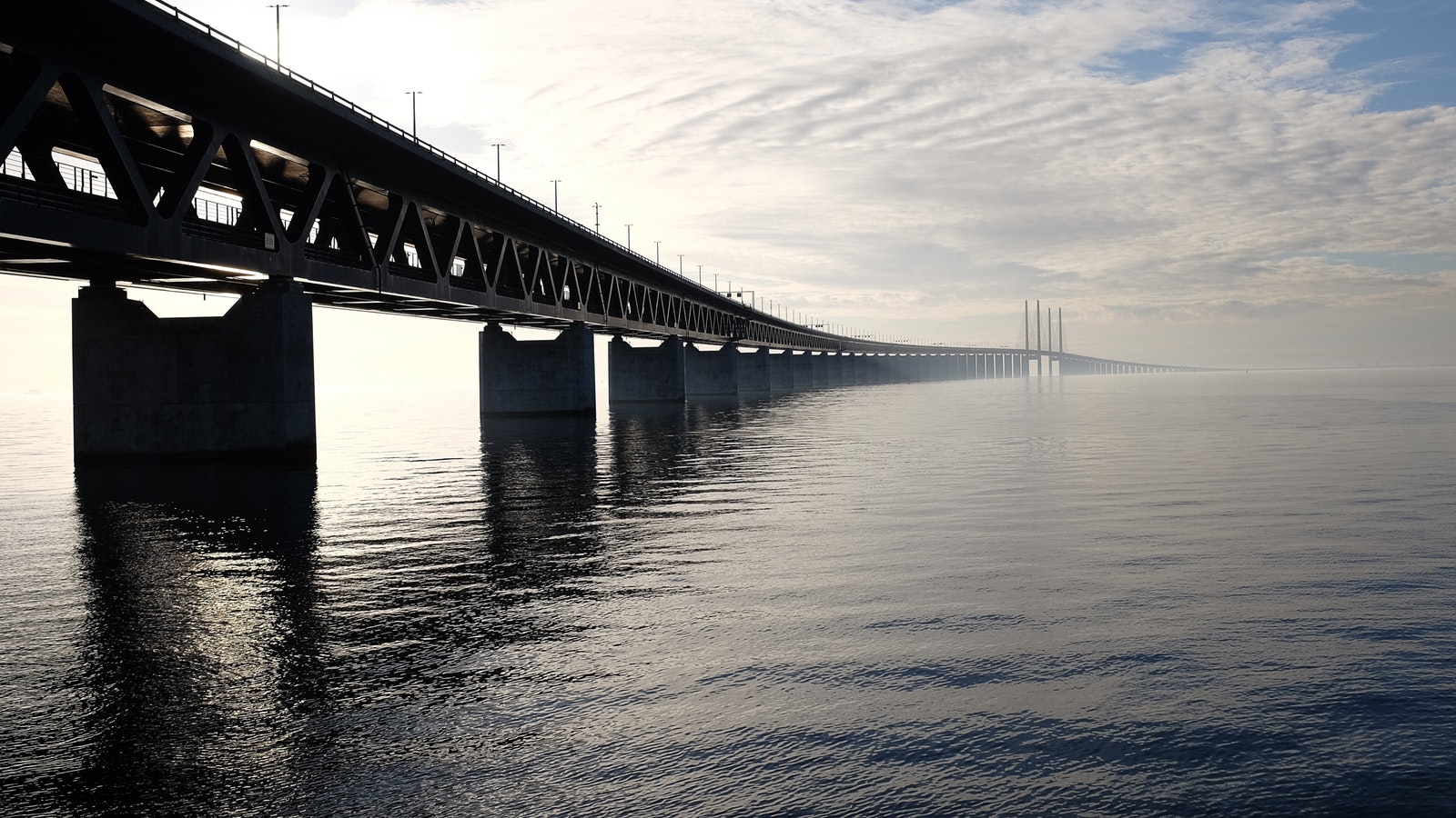 Python Bridge between Data Science Engineering to reach Machine Learning.jpeg